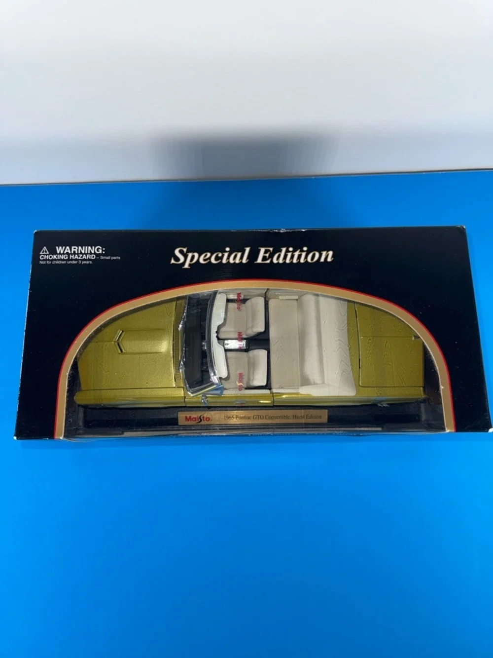 Maisto Special Edition 1/18 Diecast 1965 Pontiac GTO Hurst Edition Gold RARE